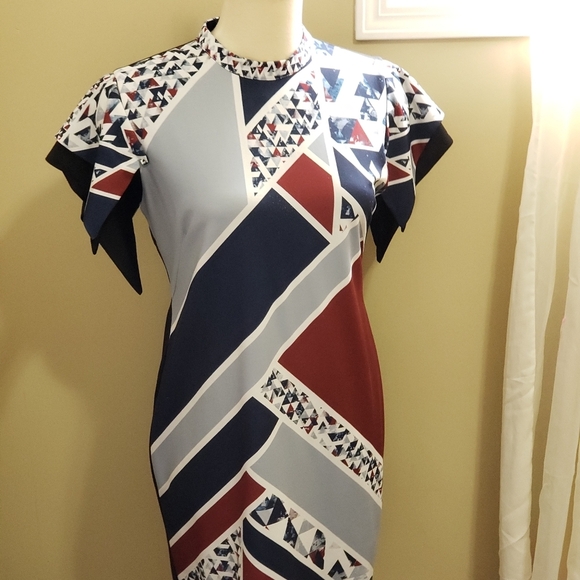 Dress - Picture 3 of 5